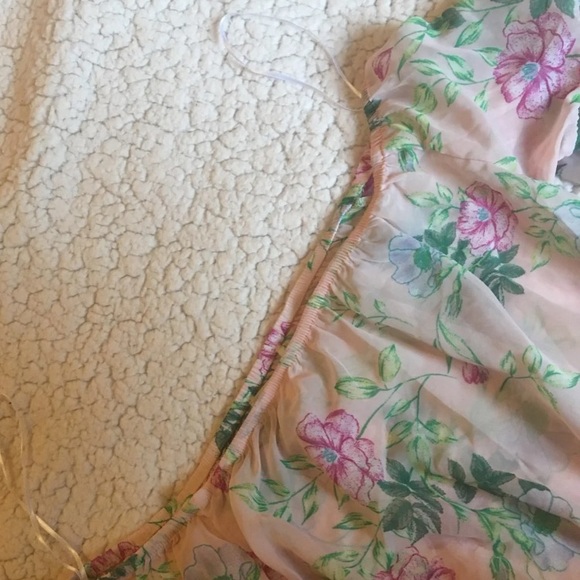 off-shoulder floral light pinktop - Picture 6 of 7